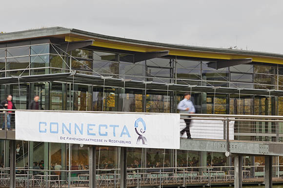 CONNECTA 2016 –   Eine der größten Firmenkontaktmessen in Ostbayern am 26. und 27. Oktober 2016 auf dem Campus der OTH Regenburg